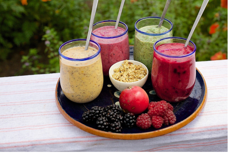 Furor por los smoothies. 5 recetas fáciles de preparar Furor por los smoothies. 5 recetas fáciles de preparar
