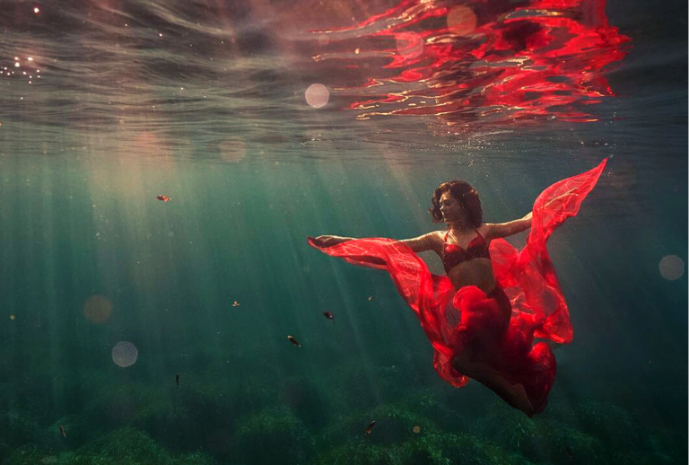 Lexi Laine. La innovación en el arte fotográfico submarino Lexi Laine. La innovación en el arte fotográfico submarino